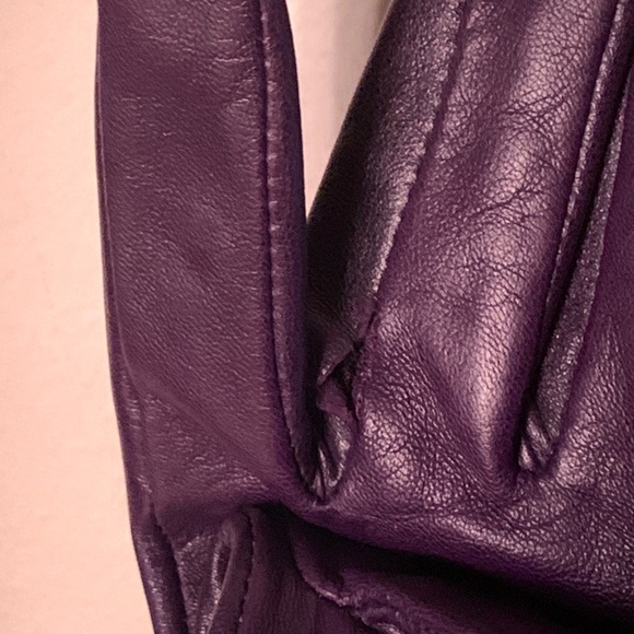 Ladies long purple gloves. Leather, silk lined. Fashion expressions. Size M. NWT - Picture 10 of 10